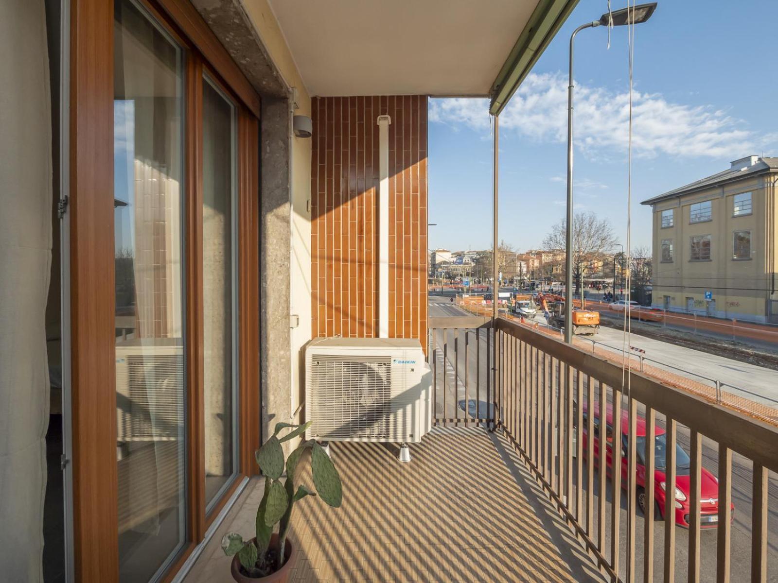 Modern 3 Bedroom With Balcony Steps From San Siro By Rentopolis Appartement *