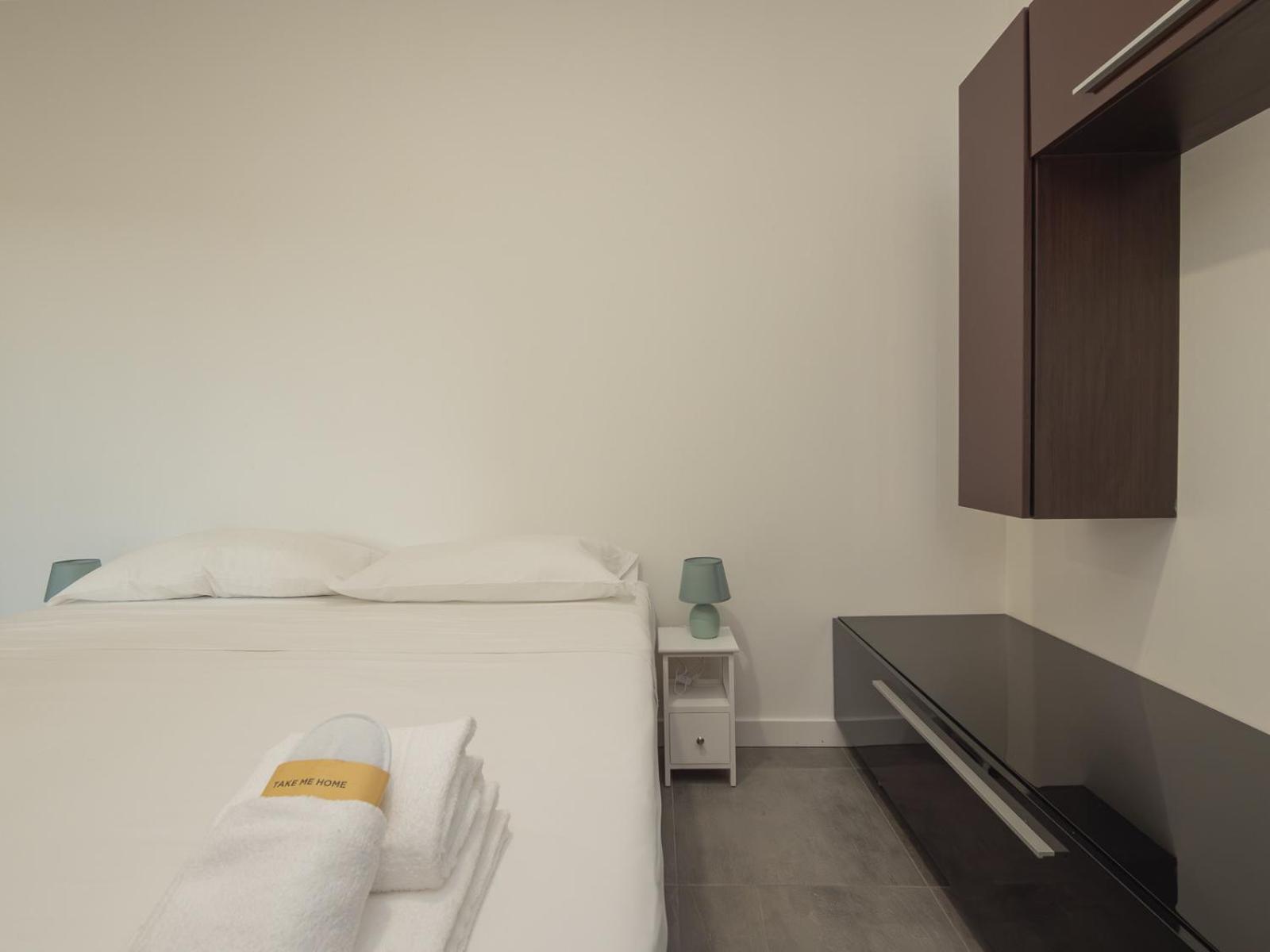 Modern 3 Bedroom With Balcony Steps From San Siro By Rentopolis Appartement Milan